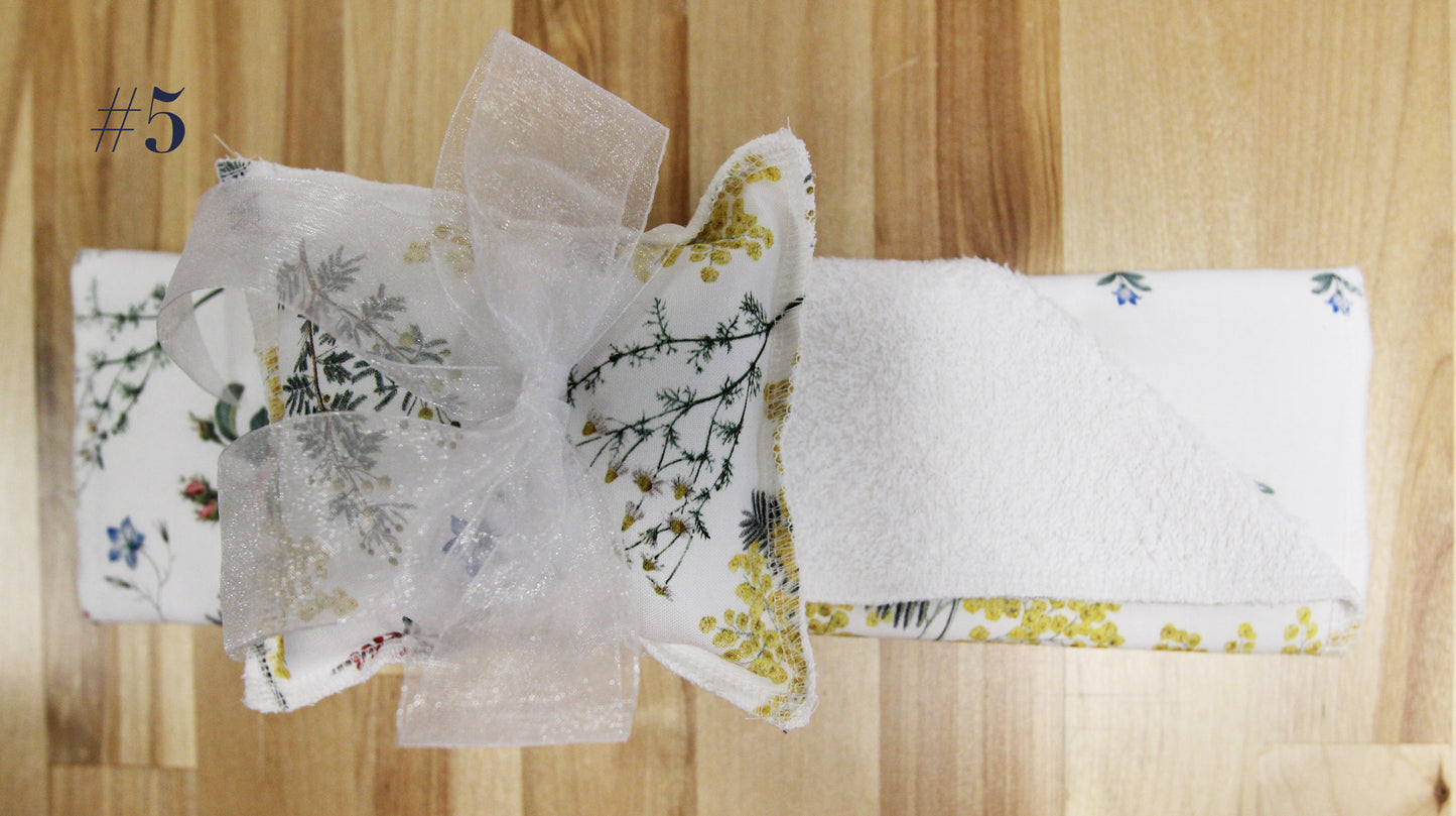 Kitchen Towel Set all wrapped up with a ribbon