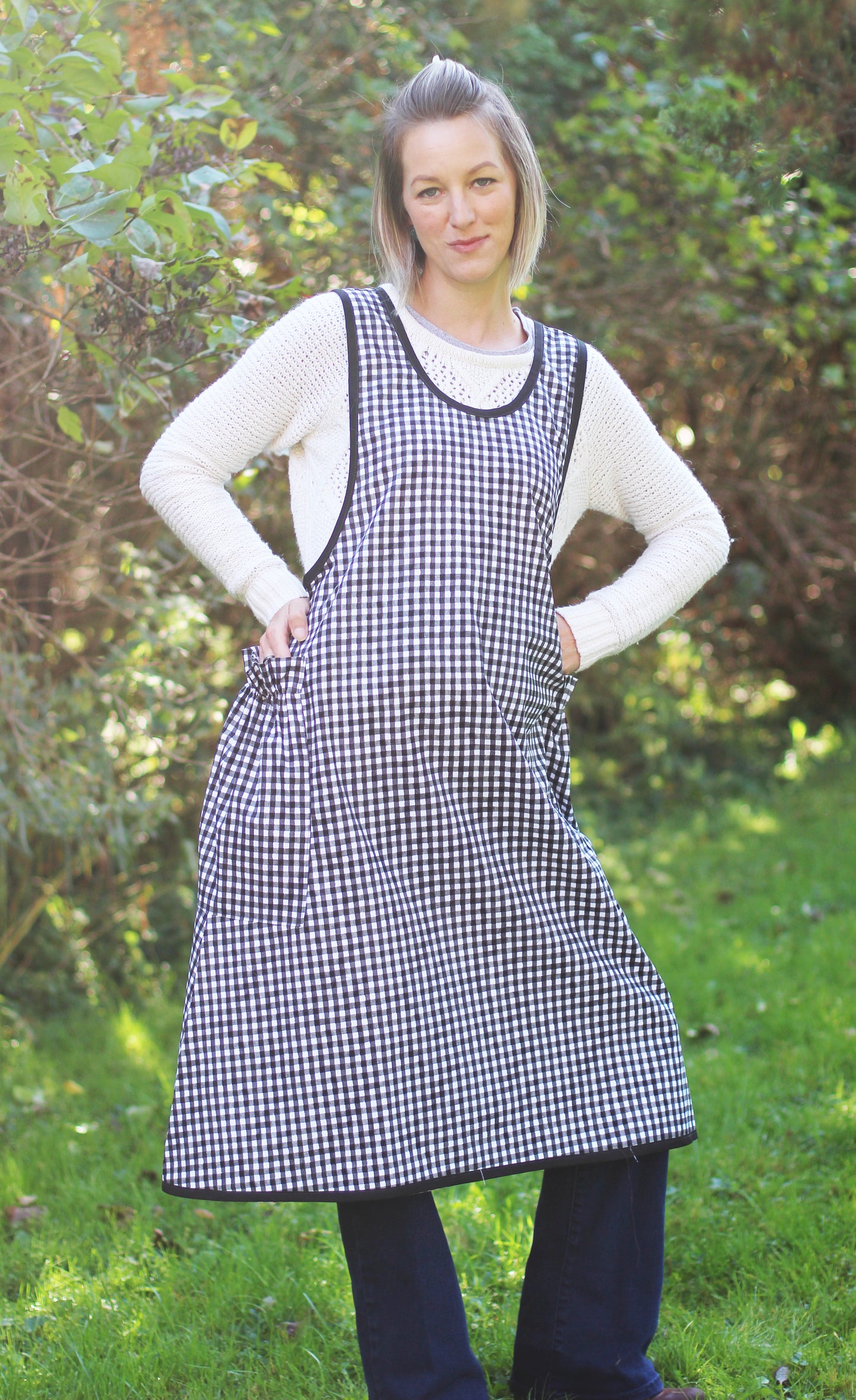 XS-5X No Tie Apron in Black Check