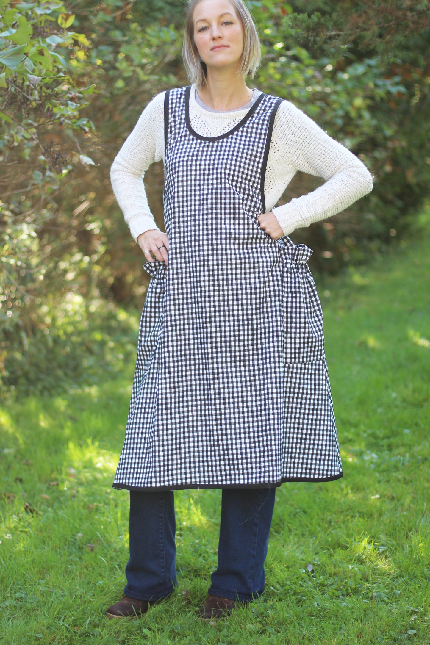 XS-5X No Tie Apron in Black Check