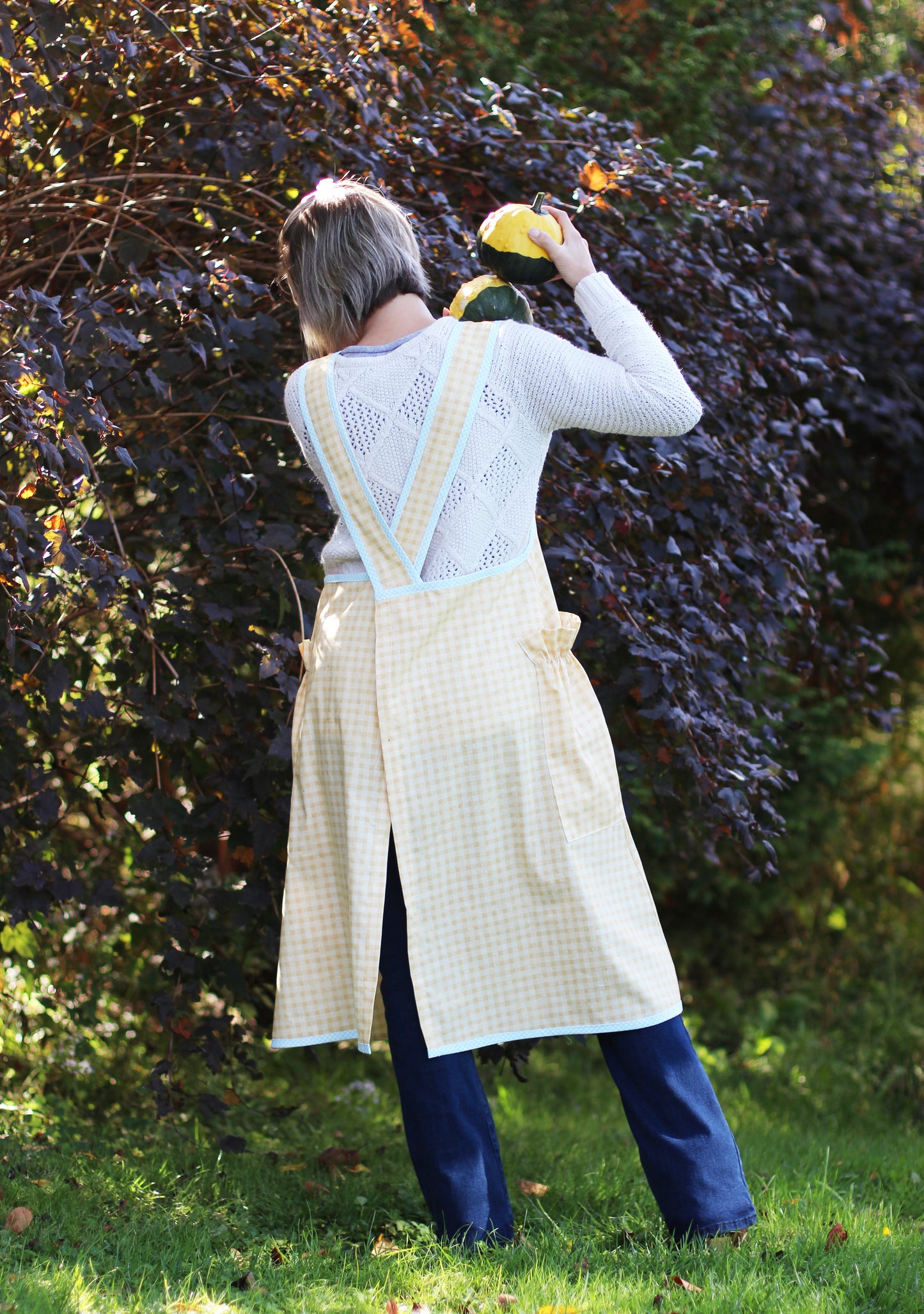 XS-5X No Tie Apron in Yellow Plaid