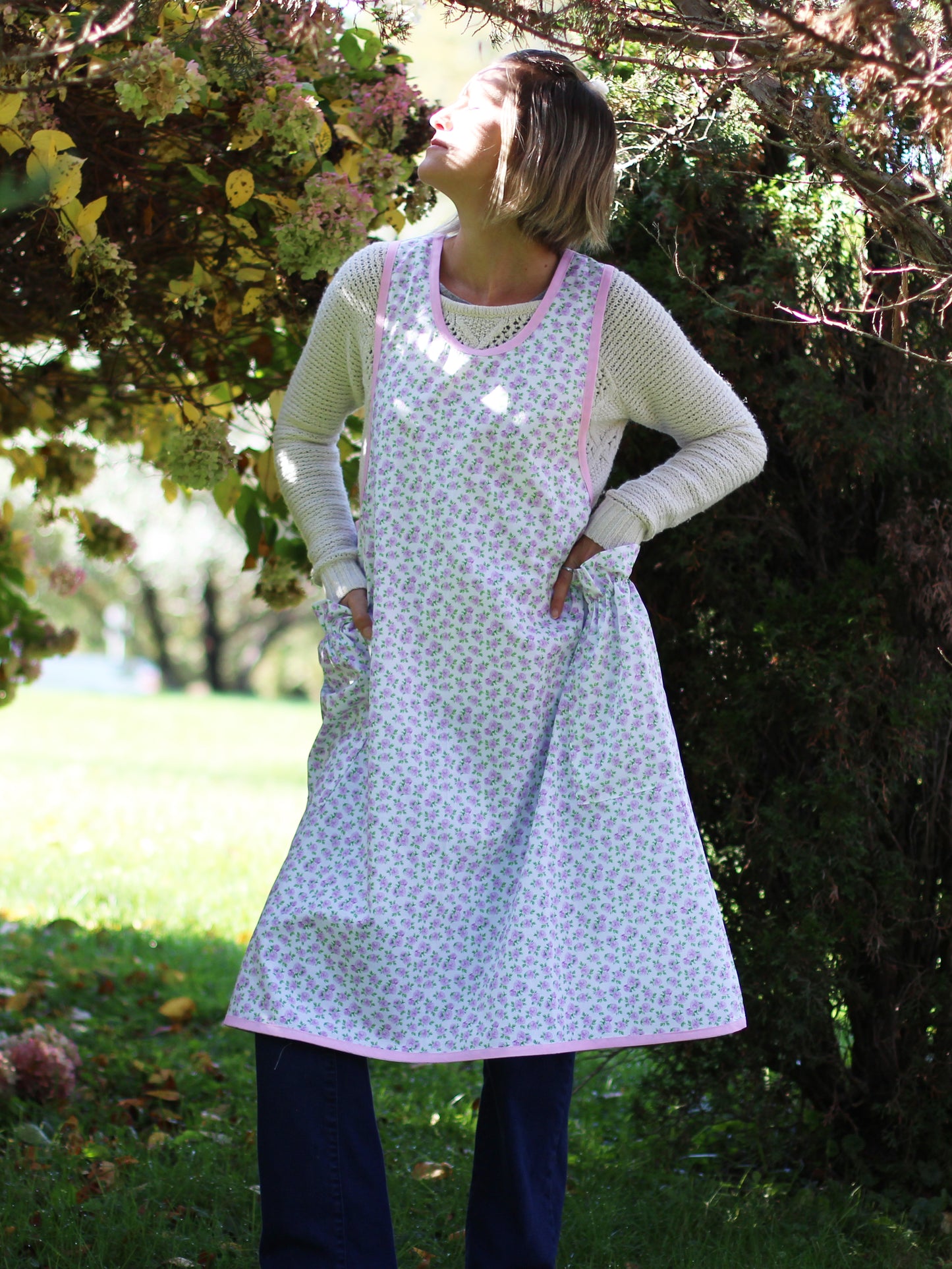 XS-5X No Tie Apron in Lavender Flowers