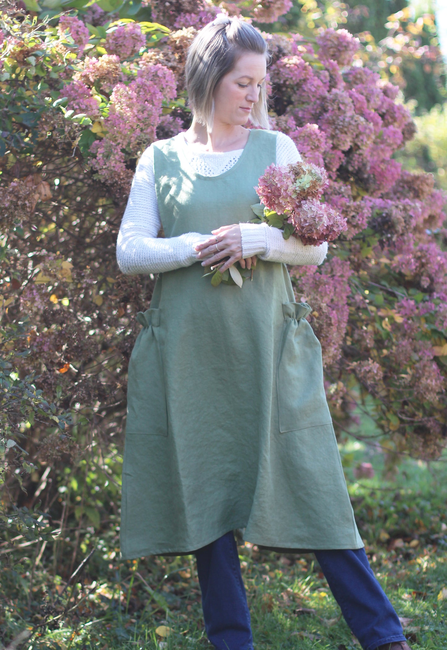 XS-5X No Tie Crossback Apron in Sage 100% Flax Linen